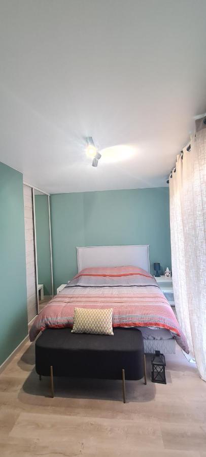 Charmant Logement Avec Jacuzzi Mantes-la-Jolie Exterior foto